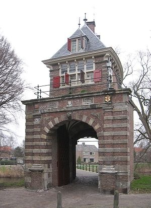 300px_Hoorn_Oosterpoort_008_corr.jpg